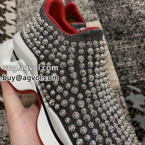 Christian Louboutinコピー 2022 強力撥水加工 カジュアルシューズ 愛らしさ抜群！ シューズ クリスチャンルブタンコピー