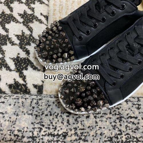 クリスチャンルブタンコピー シューズ 2022 Christian Louboutinコピー 今からの季節にピッタリ カジュアルシューズ 素敵