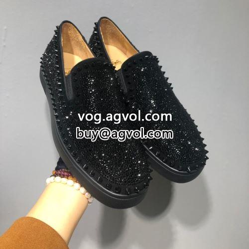 Christian Louboutinコピー 雑誌掲載アイテム カジュアルシューズ  クリスチャンルブタンコピー 上質  2022  シューズ