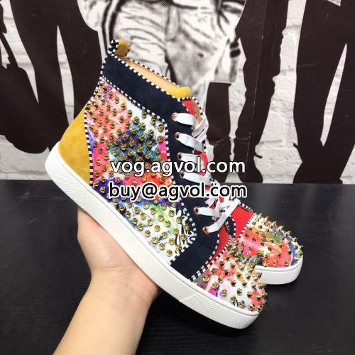  Christian Louboutinコピー シューズ 2022  クリスチャンルブタンコピー カジュアルシューズ 海外セレブ定番愛用       