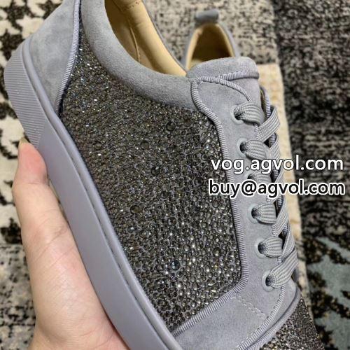 Christian Louboutinコピー クリスチャンルブタンコピー シューズ 抜群な楽チン感ある大定番  2022  カジュアルシューズ