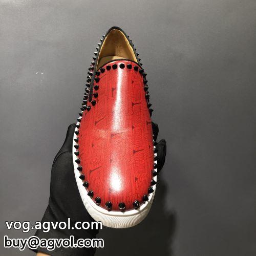 足馴染みのいい クリスチャンルブタンコピー  2022 Christian Louboutinコピー  今からの季節にピッタリ！シューズ カジュアルシューズ