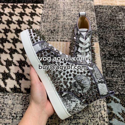 ムダな装飾を排したデザイン 2022 シューズ 軽い履き心地 カジュアルシューズ  Christian Louboutinコピー クリスチャンルブタンコピー