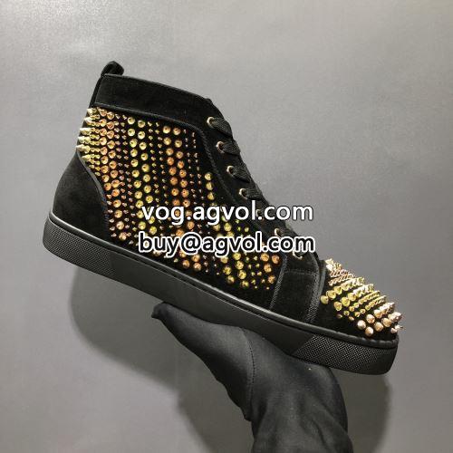 軽量で疲れにくい クリスチャンルブタンコピー 2022 シューズ  Christian Louboutinコピー カジュアルシューズ セレブ風