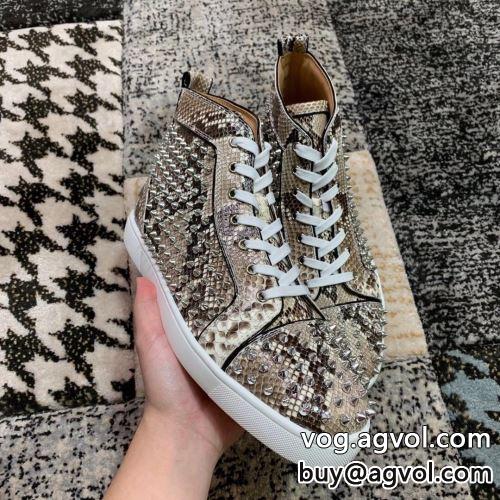 クリスチャンルブタンコピー 海外セレブ定番愛用  2022 シューズ  Christian Louboutinコピー カジュアルシューズ
