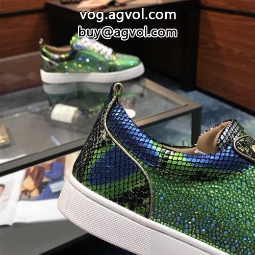 Christian Louboutinコピー クリスチャンルブタンコピー 海外セレブ定番愛用 2022 シューズ 愛らしさ抜群 カジュアルシューズ