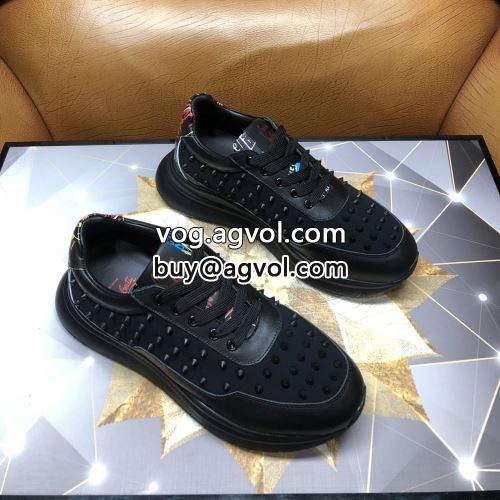 シューズ カジュアルシューズ 2色可選  Christian Louboutinコピー 主役になる存在感 2022 着用 クリスチャンルブタンコピー