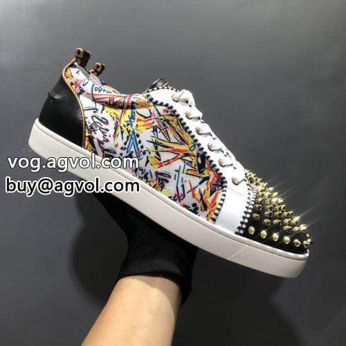 クリスチャンルブタンコピー 存在感のある  Christian Louboutinコピー 2022  シューズ 防水機能に優れ カジュアルシューズ