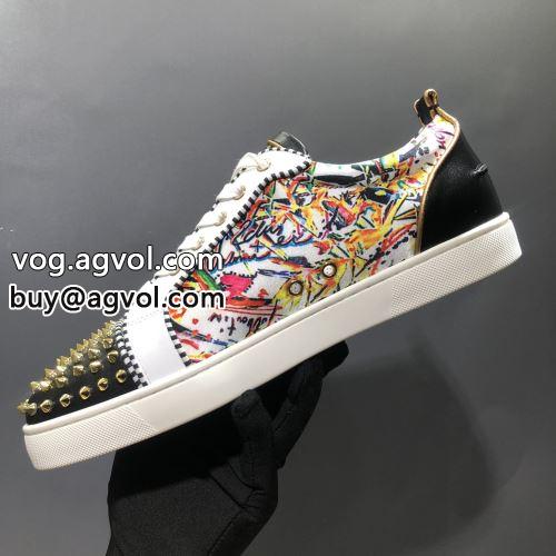 クリスチャンルブタンコピー 存在感のある  Christian Louboutinコピー 2022  シューズ 防水機能に優れ カジュアルシューズ