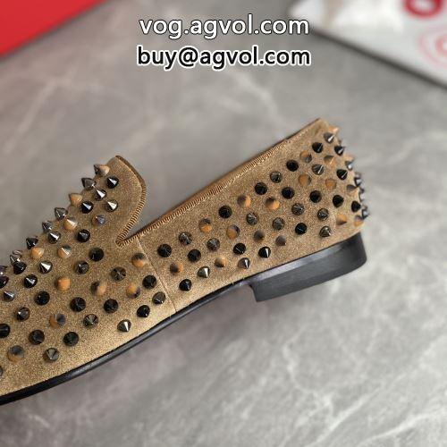 今一番HOTな新品  愛らしさ抜群！カジュアルシューズ Christian Louboutinコピー 2022 クリスチャンルブタンコピー  シューズ