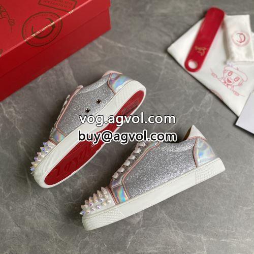カジュアルシューズ 活用できるアイテム Christian Louboutinコピー シューズ 2022 クリスチャンルブタンコピー 個性派