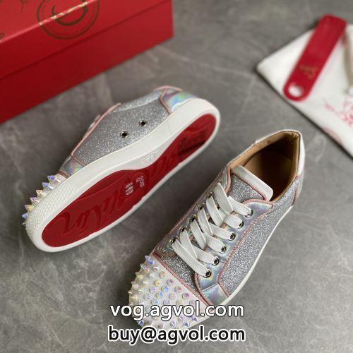 カジュアルシューズ 活用できるアイテム Christian Louboutinコピー シューズ 2022 クリスチャンルブタンコピー 個性派
