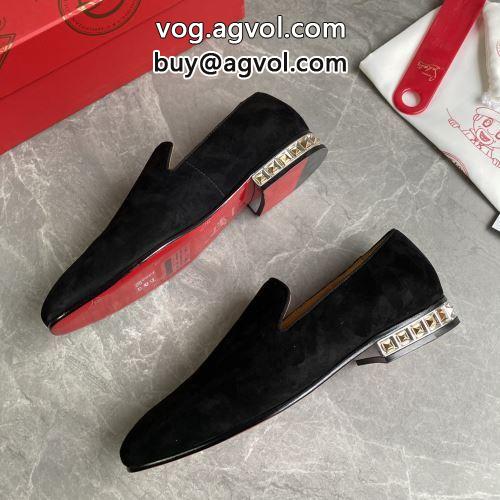 柔らかな質感 2022 クリスチャンルブタンコピー カジュアルシューズ 活用できるアイテム Christian Louboutinコピー シューズ