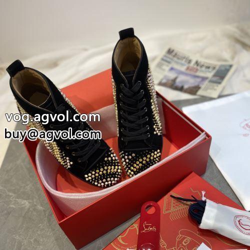 シューズ Christian Louboutinコピー 2022 カジュアルシューズ 抜群な楽チン感ある大定番 クリスチャンルブタンコピー 売れ筋のいい