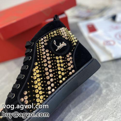 シューズ Christian Louboutinコピー 2022 カジュアルシューズ 抜群な楽チン感ある大定番 クリスチャンルブタンコピー 売れ筋のいい