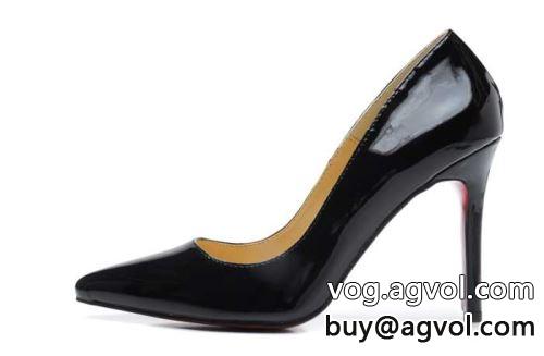 クリスチャンルブタンコピー 今からの季節にピッタリ！ 2022 ハイヒール 着用  Christian Louboutinコピー  シューズ
