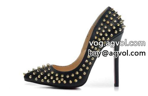 一番人気の新作はこれ 個性的なデザイン Christian Louboutinコピー クリスチャンルブタンコピー ハイヒール 2022 シューズ