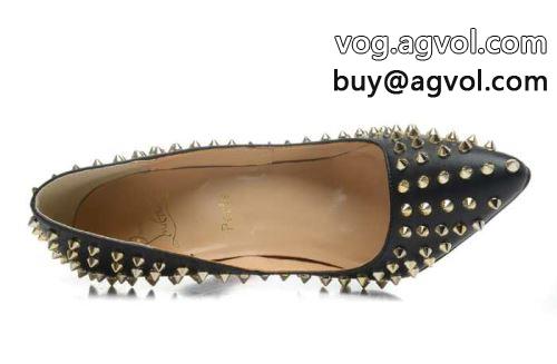 一番人気の新作はこれ 個性的なデザイン Christian Louboutinコピー クリスチャンルブタンコピー ハイヒール 2022 シューズ