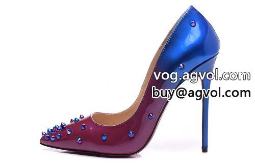 上品に着こなせ シューズ ハイヒール 2022 クリスチャンルブタンコピー Christian Louboutinコピー 高品質