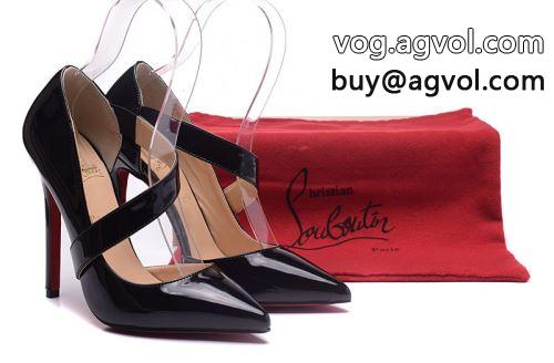 Christian Louboutinコピー 人目を惹くデザイン シューズ 優美なお出かけスタイル クリスチャンルブタンコピー ハイヒール 2022