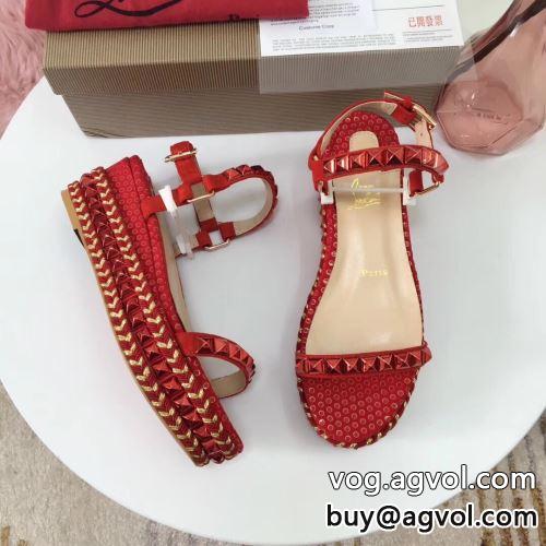 流行や季節に拘らないデザイン サンダル パンプス Christian Louboutinコピー シューズ  クリスチャンルブタンコピー 滑りにくい 2022