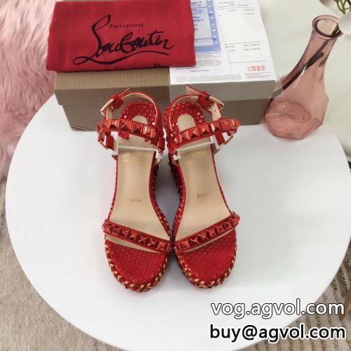 流行や季節に拘らないデザイン サンダル パンプス Christian Louboutinコピー シューズ  クリスチャンルブタンコピー 滑りにくい 2022