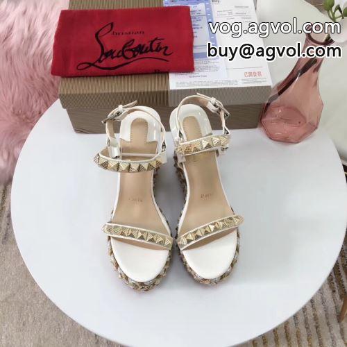 日本未入荷モデル クリスチャンルブタンコピー サンダル パンプス 2022 シューズ  太ヒール/スティックヒール Christian Louboutinコピー