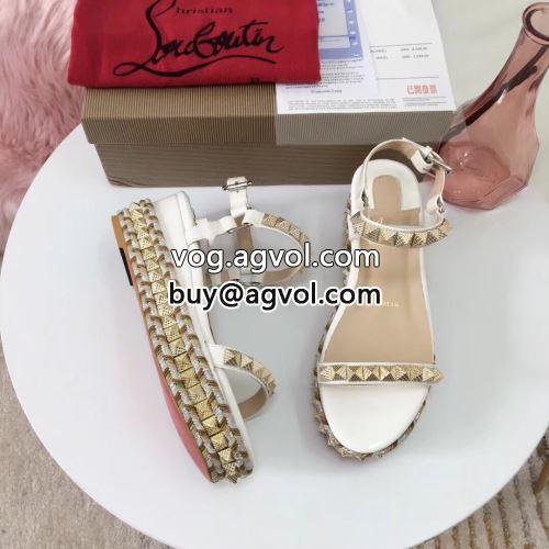 日本未入荷モデル クリスチャンルブタンコピー サンダル パンプス 2022 シューズ  太ヒール/スティックヒール Christian Louboutinコピー