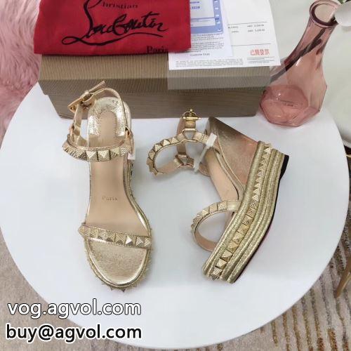 ポップ Christian Louboutinコピー 2022 シューズ もっとも高い人気を誇る サンダル パンプス クリスチャンルブタンコピー 確定となる上品