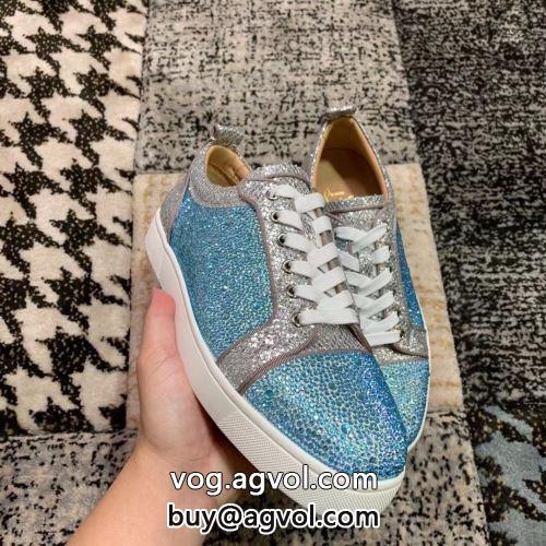 Christian Louboutinコピー シューズ スニーカー クリスチャンルブタンコピー 海外限定ライン 2022 シックスタイルに活躍