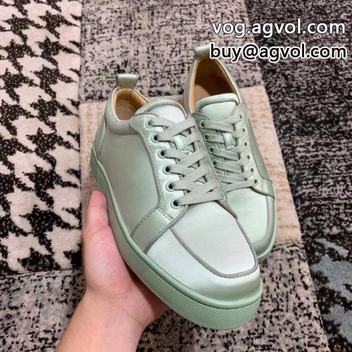 シューズ ショートパンツ 確定となる上品  Christian Louboutinコピー クリスチャンルブタンコピー スニーカー もっとも高い人気を誇る 2022