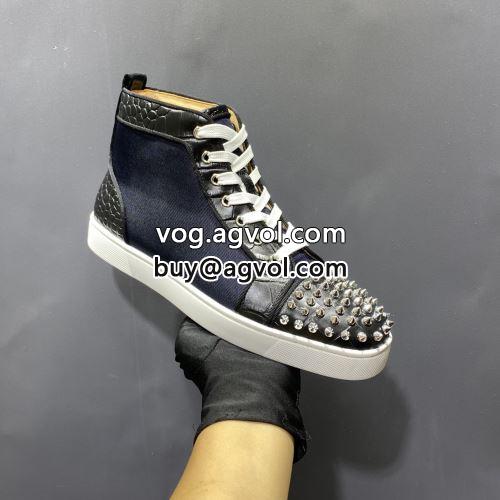 コーデ 知的なムードを演出 シューズ スニーカークリスチャンルブタンコピー 2022 Christian Louboutinコピー 滑りにくい