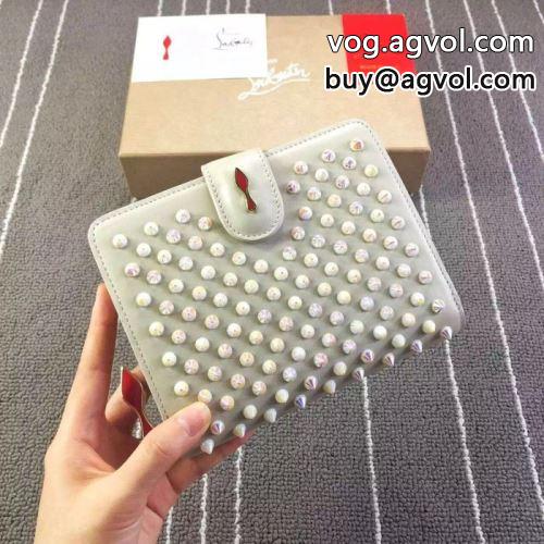  Christian Louboutinコピー 2022 風合いが出る クリスチャンルブタンコピー 爆買いセール ウォレット  