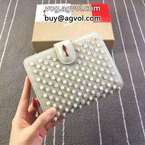 Christian Louboutinコピー 2022 風合いが出る クリスチャンルブタンコピー 爆買いセール ウォレット