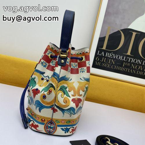 早くも完売している ドルチェ＆ガッバーナコピー 2022 斜め掛けバッグ 上品に着こなせ Dolce&Gabbanaコピー バッグ 大容量
