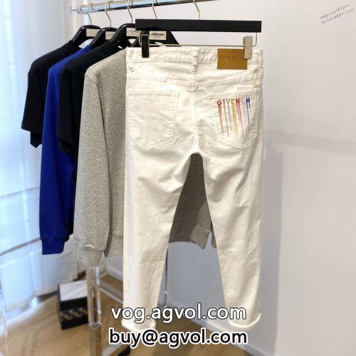 程よい丈感 2022 デニムパンツ GIVENCHYコピー ジバンシィコピー シックスタイルに活躍