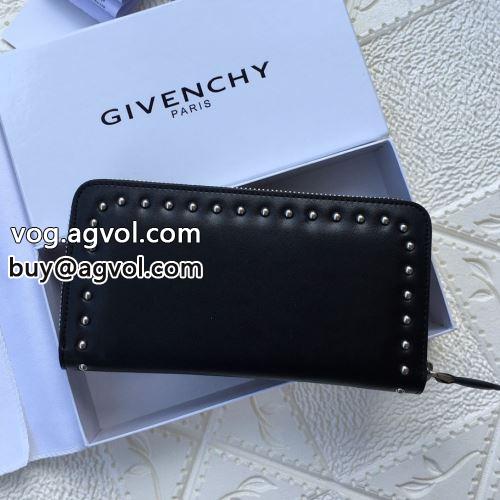 大人気アイテム！ GIVENCHYコピー 2022 ジバンシィコピー ウォレット 耐久性に優れ