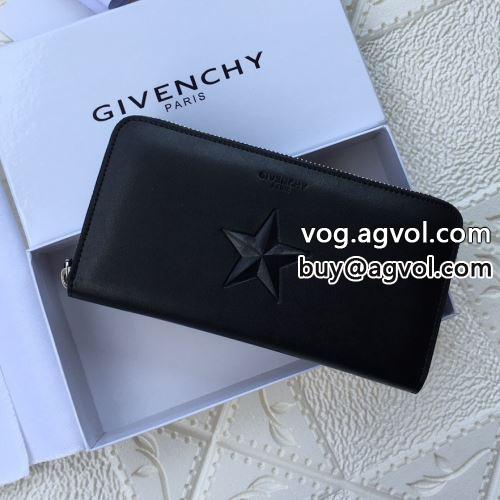 GIVENCHYコピー ウォレット 一番人気の新作はこれ 優美なお出かけスタイル 2022 ジバンシィコピー