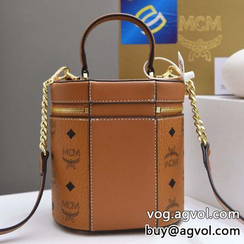 屈託のないバッグ 2022 MCM バッグ リュック、バックパック 海外セレブ定番愛用 エムシーエム コピー ハンドバッグ