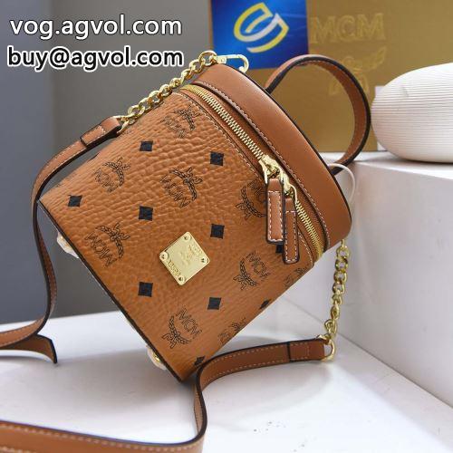 屈託のないバッグ 2022 MCM バッグ リュック、バックパック 海外セレブ定番愛用 エムシーエム コピー ハンドバッグ