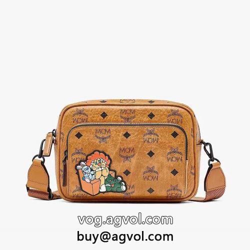  今からの季節にピッタリ！ バッグ 2022 MCM  エムシーエム コピー 気軽に持てる ショルダーバッグ 