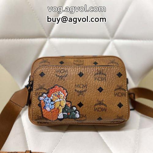 今からの季節にピッタリ！ バッグ 2022 MCM  エムシーエム コピー 気軽に持てる ショルダーバッグ