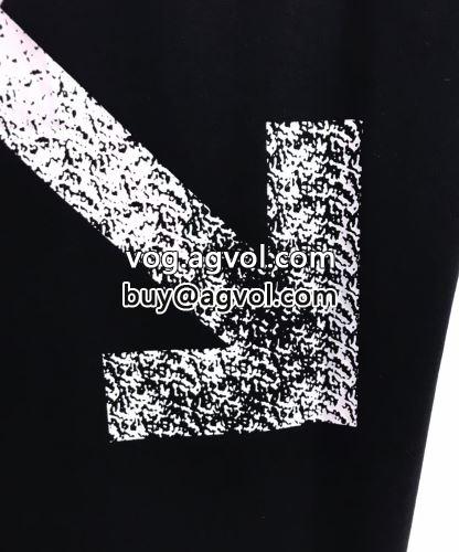 2022 半袖Tシャツ 個性的なデザイン 2色可選 OFF-WHITEコピー オフホワイトコピー  カッコいい印象を付ける