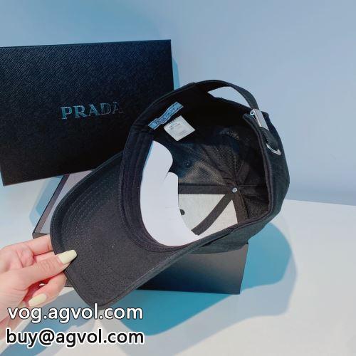 おしゃれに絶大な人気の PRADAコピー キャップ  プラダコピー 小顔効果大 多色可選 2022 つば付き/たれ付