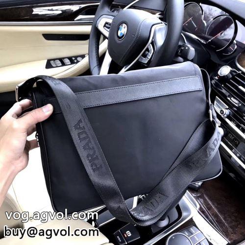 人気激売れ  PRADAコピー  2022 スタイルアップ効果 バッグ プラダコピー 斜め掛けバッグ-1
