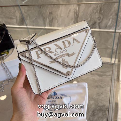 オリジナリティに富んだバッグ PRADAコピー ショルダーバッグ 高評価の人気品  バッグ  プラダコピー 2色可選 2022-2