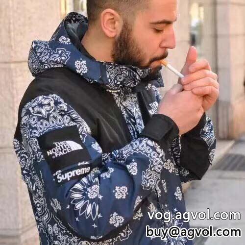 高評価の人気品 SUPREMEコピー 3色可選 2022 BANDANA MOUNTAIN PARKA JACKET SUP パーカー シュプリーム コピー