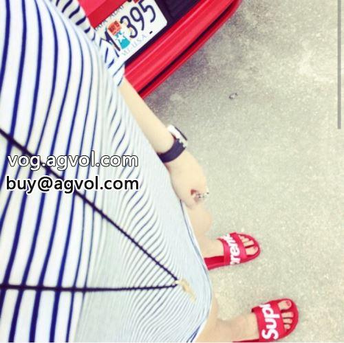 目玉商品 2色可選 2022 SUPREMEコピー  男女兼得 Supreme Sandals スリッパ シュプリーム コピー