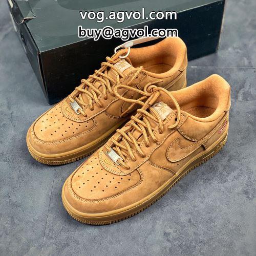 ランニングシューズ SUPREMEコピー  シュプリーム コピー 2022 主役になる存在感 Supreme x Air Force 1