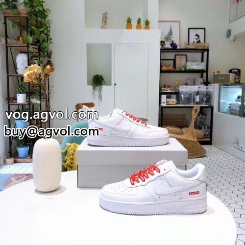 男女兼得 ランニングシューズ シュプリーム コピー  2色可選 Supreme&times;Nike 2022 SUPREMEコピー